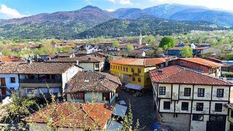 Cumalıkızık'ta 'Cinaralığı' kuyruğu! UNESCO dünya mirasında tam 700 yıllık 13